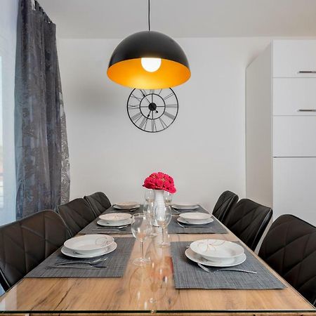 Villa Anja 1St Floor Peroj Ngoại thất bức ảnh