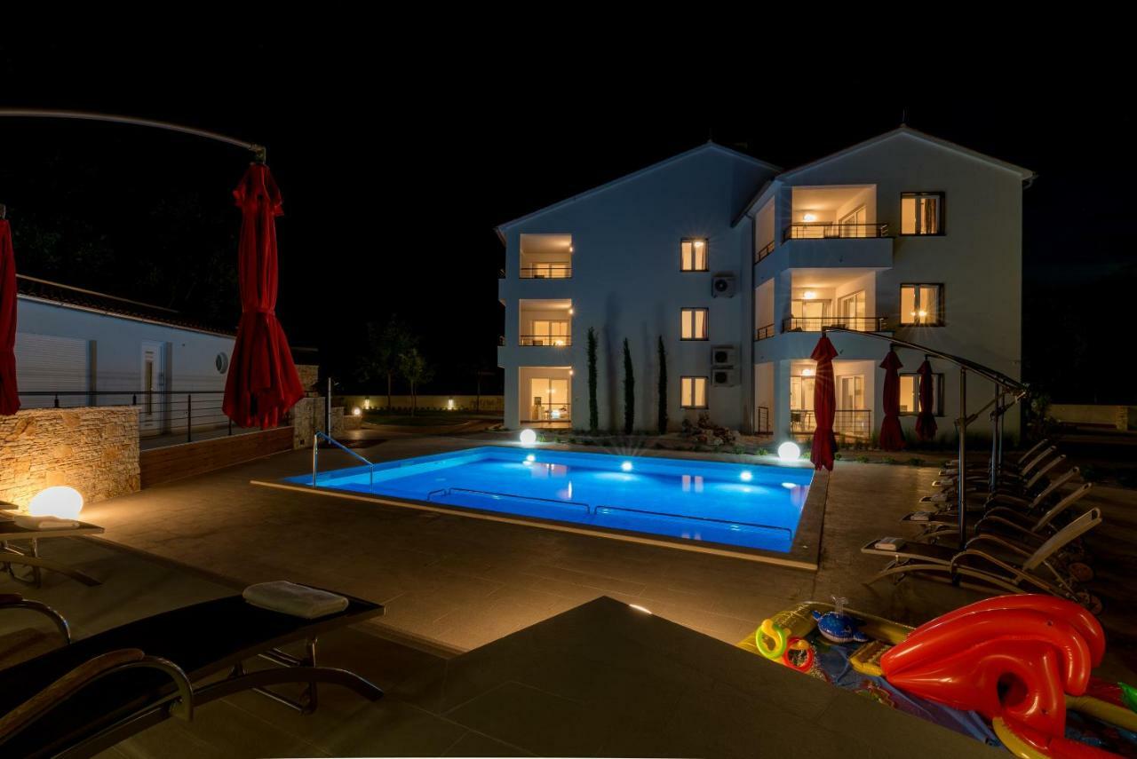 Villa Anja 1St Floor Peroj Ngoại thất bức ảnh