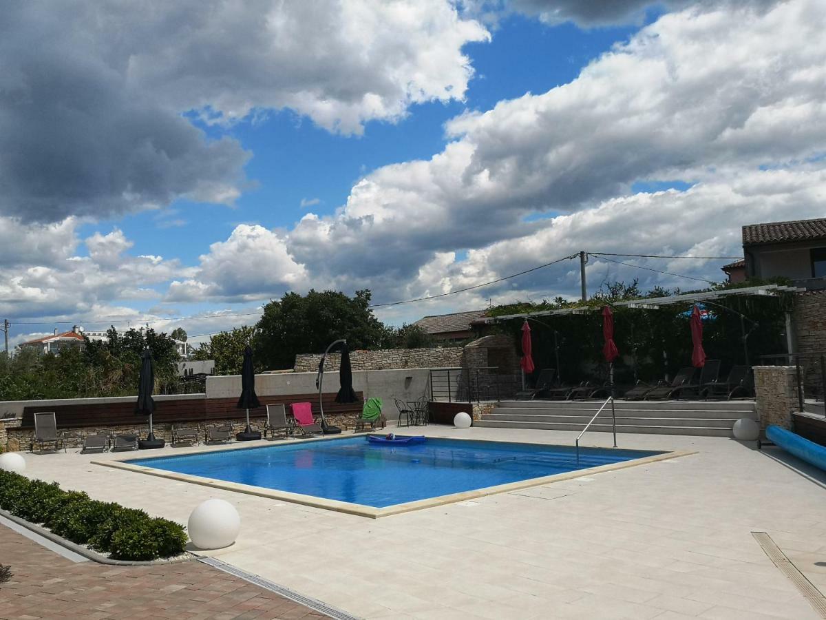 Villa Anja 1St Floor Peroj Ngoại thất bức ảnh