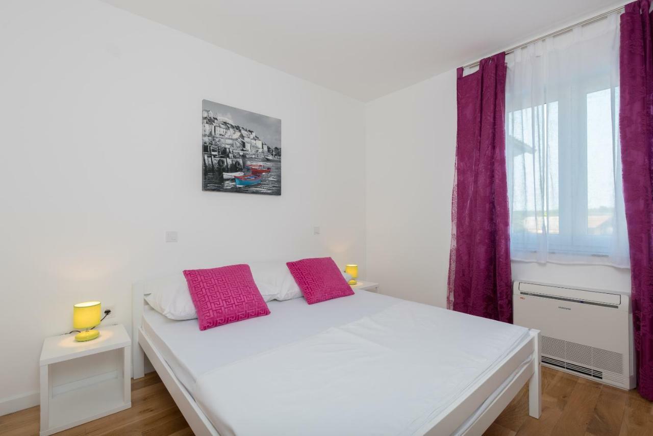 Villa Anja 1St Floor Peroj Ngoại thất bức ảnh