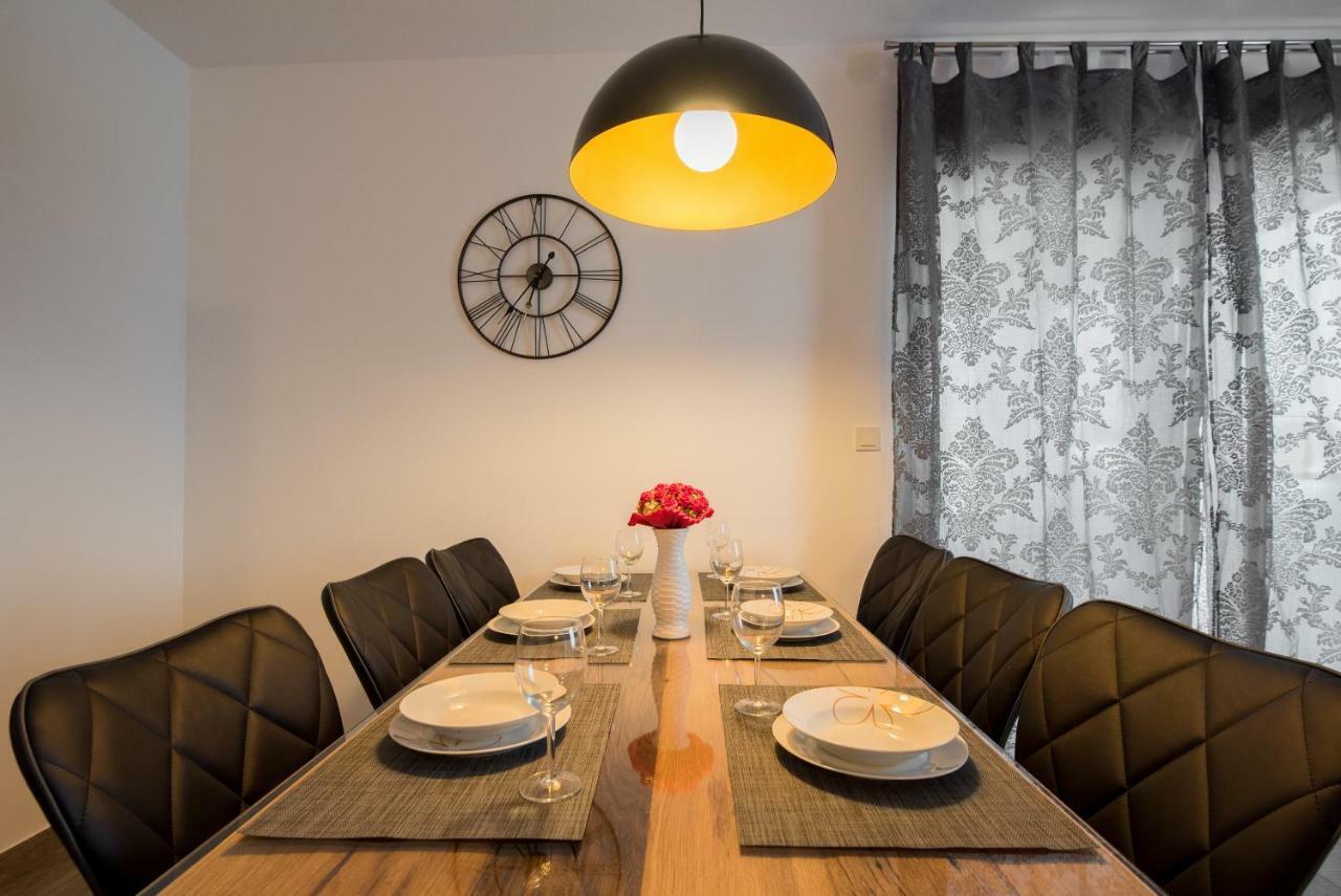 Villa Anja 1St Floor Peroj Ngoại thất bức ảnh